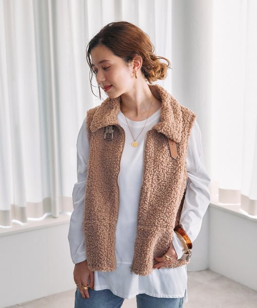 toucher du brise（トゥシェドブリーズ）の「【もこもこ暖か】リラックスボアベスト（その他アウター・レディース・ベージュ/グレー/オフホワイト・M）」の4枚目の写真