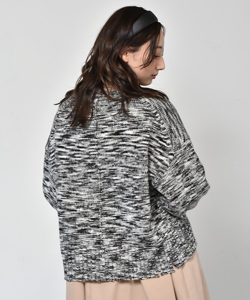 RETRO GIRL(レトロガール)の「アウトリッキングダメージニット(ニット/セーター・レディース・ダークブラウン/オレンジ/グリーン/ブラック系その他/ブルー・FREE)」の15枚目の写真