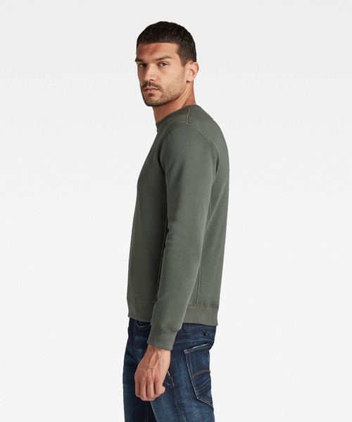 G-STAR（ジースター）の「PREMIUM CORE SWEATER/ベーシックデザインワンポイントロゴスウェット/トレーナー（スウェット・メンズ・グリーン系その他/グレー系その他・X-LARGE/MEDIUM/SMALL/X-SMALL/LARGE）」の4枚目の写真