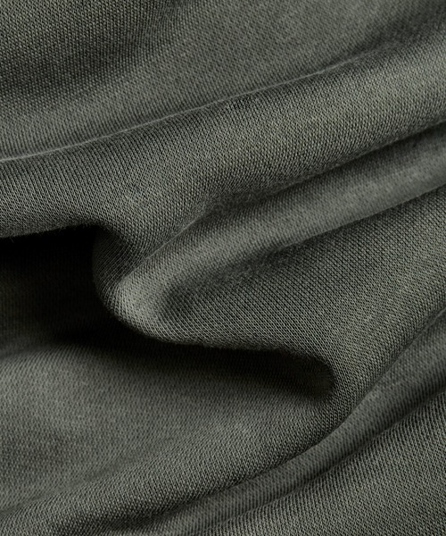 G-STAR（ジースター）の「PREMIUM CORE SWEATER/ベーシックデザインワンポイントロゴスウェット/トレーナー（スウェット・メンズ・グリーン系その他/グレー系その他・X-LARGE/MEDIUM/SMALL/X-SMALL/LARGE）」の3枚目の写真