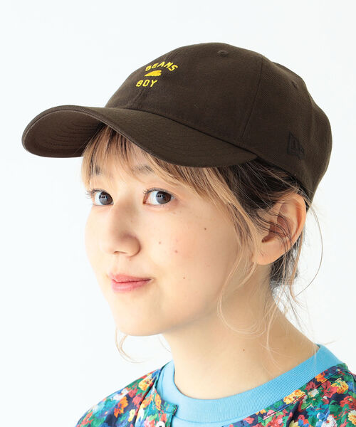 BEAMS BOY(ビームスボーイ)の「NEW ERA × BEAMS BOY / 別注 BBロゴ ベースボール キャップ(キャップ・レディース・ネイビー/ブラウン・ONE SIZE)」の19枚目の写真