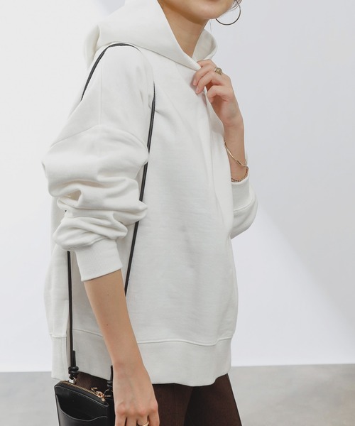 COLONY 2139（コロニートゥーワンスリーナイン）の「裏起毛フード付パーカー（パーカー・レディース・ブラック/オフホワイト/ピンク/グリーン/モカ・MEDIUM/LARGE）」の7枚目の写真