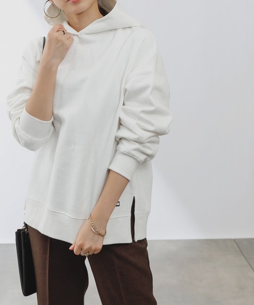 COLONY 2139（コロニートゥーワンスリーナイン）の「裏起毛フード付パーカー（パーカー・レディース・ブラック/オフホワイト/ピンク/グリーン/モカ・MEDIUM/LARGE）」の8枚目の写真