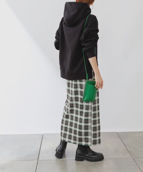 COLONY 2139（コロニートゥーワンスリーナイン）の「裏起毛フード付パーカー（パーカー・レディース・ブラック/オフホワイト/ピンク/グリーン/モカ・MEDIUM/LARGE）」の16枚目の写真