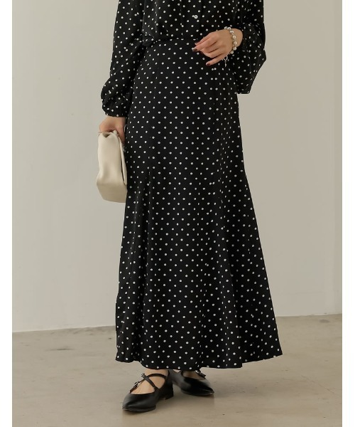 Re:EDIT（リエディ）の「[低身長サイズ有]ドット柄マーメイドスカート（スカート・レディース・ホワイト/ブラック/アイボリー・MEDIUM/SHORT/LARGE）」の3枚目の写真