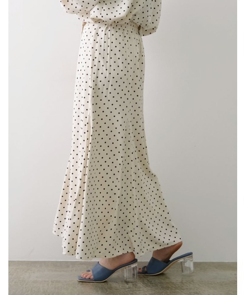 Re:EDIT（リエディ）の「[低身長サイズ有]ドット柄マーメイドスカート（スカート・レディース・ホワイト/ブラック/アイボリー・MEDIUM/SHORT/LARGE）」の9枚目の写真
