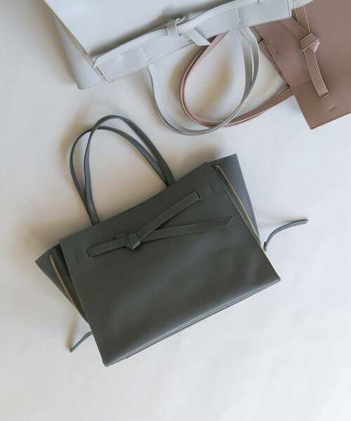 URBAN RESEARCH ROSSO（アーバンリサーチロッソ）の「ベルトデザイントート（トートバッグ・レディース・チャコールグレー/ベージュ/グレー・FREE）」の2枚目の写真