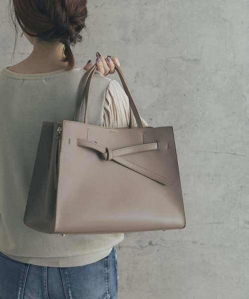 URBAN RESEARCH ROSSO（アーバンリサーチロッソ）の「ベルトデザイントート（トートバッグ・レディース・チャコールグレー/ベージュ/グレー・FREE）」の4枚目の写真