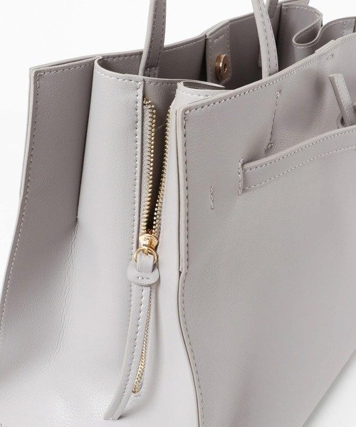 URBAN RESEARCH ROSSO（アーバンリサーチロッソ）の「ベルトデザイントート（トートバッグ・レディース・チャコールグレー/ベージュ/グレー・FREE）」の16枚目の写真