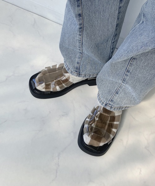 AS KNOW AS plus(アズノゥアズプラス)の「●スクエア グルカサンダル(サンダル・レディース・ブラック/ベージュ/ブラウン/アイボリー/ブラック系・M/L)」の19枚目の写真