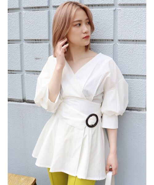 MURUA(ムルーア)の「カシュクールベルトチュニックシャツ(シャツ/ブラウス・レディース・ホワイト/ベージュ/グレー/ブルー・FREE)」の8枚目の写真