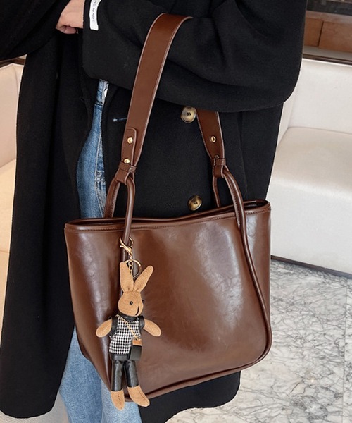 florist（フローリスト）の「PUレザーの台形フォルムワンハンドルトートバッグ/ショルダーバッグ（トートバッグ・レディース・ブラック系その他2/ブラック系その他3/ブラウン系その他2/ブラウン系その他3/ブラウン系その他4/ブラウン系その他5・FREE）」の9枚目の写真