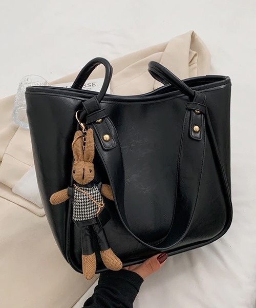 florist（フローリスト）の「PUレザーの台形フォルムワンハンドルトートバッグ/ショルダーバッグ（トートバッグ・レディース・ブラック系その他2/ブラック系その他3/ブラウン系その他2/ブラウン系その他3/ブラウン系その他4/ブラウン系その他5・FREE）」の17枚目の写真