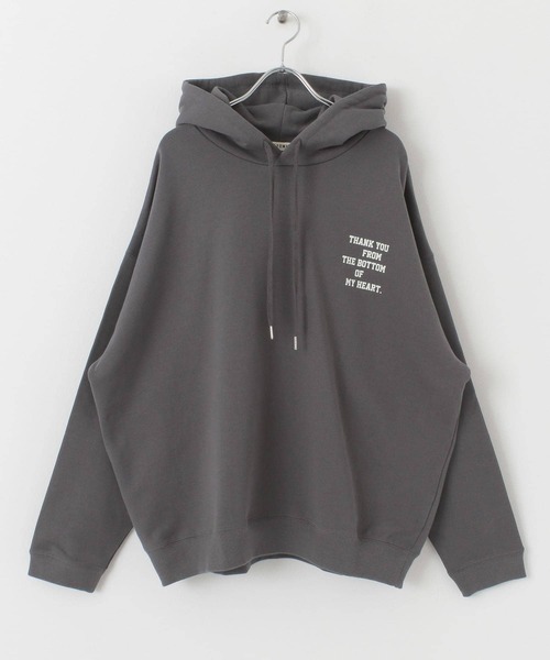 HEYUMM（ヘユム）の「裏毛チビロゴフーディー（スウェット・レディース・アイボリー/グリーン/チャコールグレー・ONE）」の2枚目の写真
