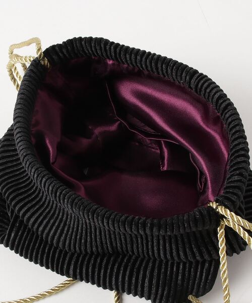 FUNALIVE（ファンアライブ）の「【dignity closet】クラッシィプリーツミニバッグ/Classy Pleats Bag（ショルダーバッグ・メンズ・ブラック/ブラウン/ブルー/アイボリー・FREE）」の9枚目の写真