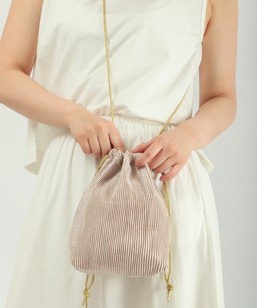 FUNALIVE（ファンアライブ）の「【dignity closet】クラッシィプリーツミニバッグ/Classy Pleats Bag（ショルダーバッグ・メンズ・ブラック/ブラウン/ブルー/アイボリー・FREE）」の13枚目の写真