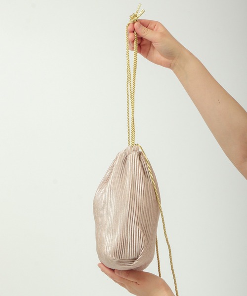 FUNALIVE（ファンアライブ）の「【dignity closet】クラッシィプリーツミニバッグ/Classy Pleats Bag（ショルダーバッグ・メンズ・ブラック/ブラウン/ブルー/アイボリー・FREE）」の11枚目の写真