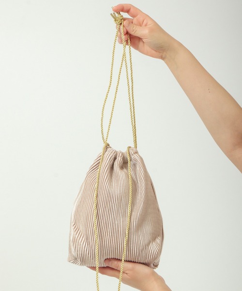 FUNALIVE（ファンアライブ）の「【dignity closet】クラッシィプリーツミニバッグ/Classy Pleats Bag（ショルダーバッグ・メンズ・ブラック/ブラウン/ブルー/アイボリー・FREE）」の12枚目の写真