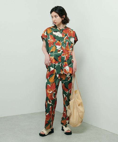 Lui's（ルイス）の「ビッグフラワープリントラインパンツ（スラックス・レディース・ホワイト/グリーン・FREE）」の15枚目の写真