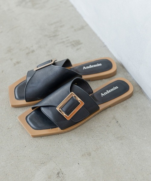 Andemiu（アンデミュウ）の「バックルフラットサンダル279666（サンダル・レディース・ホワイト/ブラック/ブラウン・S/M/L）」の2枚目の写真