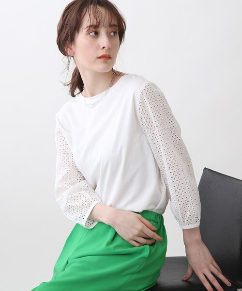 INDIVI（インディヴィ）の「◆【洗える】袖カットワーク刺繍カットソー（Tシャツ/カットソー・レディース・ホワイト/ブラック/サックスブルー/チャコールグレー/ライトグリーン・15 /19/12/34/05/13/38）」の9枚目の写真