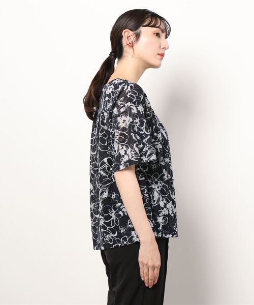 HAVE A NICE TRIP(ハヴァナイストリップ)の「強撚ジャガードペインティングフラワーフロントギャザーチュニック(Tシャツ/カットソー・レディース・グレー/モカ・L/XXL/LL/M)」の3枚目の写真