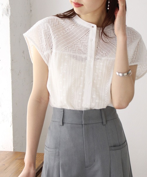 GeeRA（ジーラ）の「刺しゅうレースフレンチ袖ブラウス（シャツ/ブラウス・レディース・オフホワイト/ブラック・LARGE/MEDIUM）」の20枚目の写真
