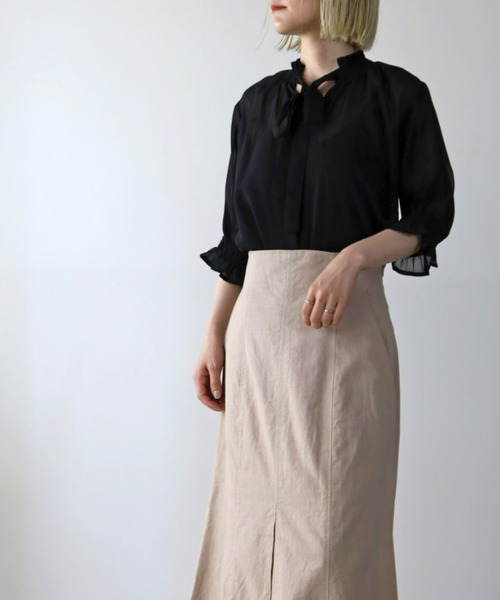 UNFIELD（アンフィールド）の「【UNFIELD】前後２Wayハイネックシャーリングシアーブラウス（シャツ/ブラウス・レディース・ブラック/オフホワイト/グレイッシュベージュ・FREE）」の16枚目の写真