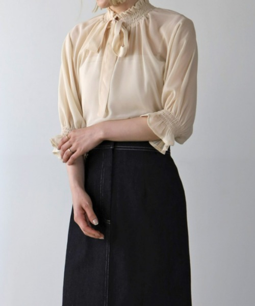 UNFIELD（アンフィールド）の「【UNFIELD】前後２Wayハイネックシャーリングシアーブラウス（シャツ/ブラウス・レディース・ブラック/オフホワイト/グレイッシュベージュ・FREE）」の15枚目の写真