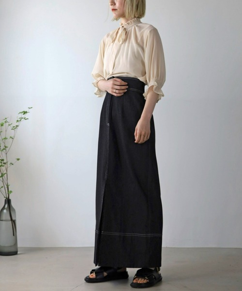 UNFIELD（アンフィールド）の「【UNFIELD】前後２Wayハイネックシャーリングシアーブラウス（シャツ/ブラウス・レディース・ブラック/オフホワイト/グレイッシュベージュ・FREE）」の8枚目の写真