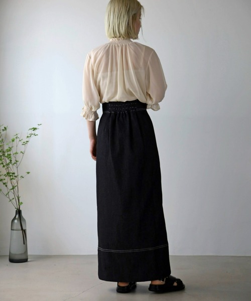 UNFIELD（アンフィールド）の「【UNFIELD】前後２Wayハイネックシャーリングシアーブラウス（シャツ/ブラウス・レディース・ブラック/オフホワイト/グレイッシュベージュ・FREE）」の14枚目の写真