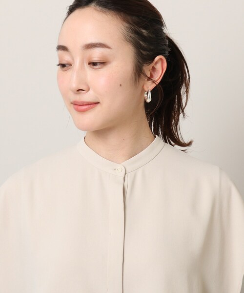 UNTITLED（アンタイトル）の「◆【オンオフどちらも】マオカラーブラウス（シャツ/ブラウス・レディース・ライトベージュ/ブラック/カーキ/ターコイズブルー・48/04/50/44/00/02）」の9枚目の写真