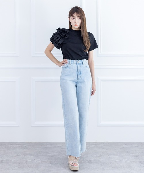 clear（クリア）の「アシンメトリー袖フリルTシャツ ≪2022SS