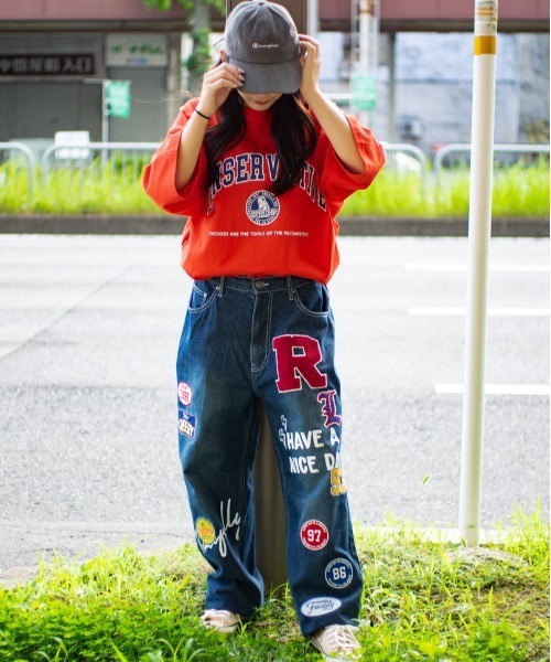 Salong hameu(サロン ハミュー)の「ワッペン&プリントデザイン ワイドテーパード デニムパンツ レディース メンズ/カラーパンツ/ジーンズ(デニムパンツ・メンズ・インディゴブルー/ライトインディゴブルー/オフホワイト/ブラック・M/L)」の17枚目の写真