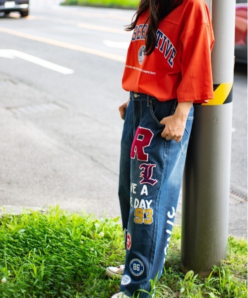 Salong hameu(サロン ハミュー)の「ワッペン&プリントデザイン ワイドテーパード デニムパンツ レディース メンズ/カラーパンツ/ジーンズ(デニムパンツ・メンズ・インディゴブルー/ライトインディゴブルー/オフホワイト/ブラック・M/L)」の13枚目の写真