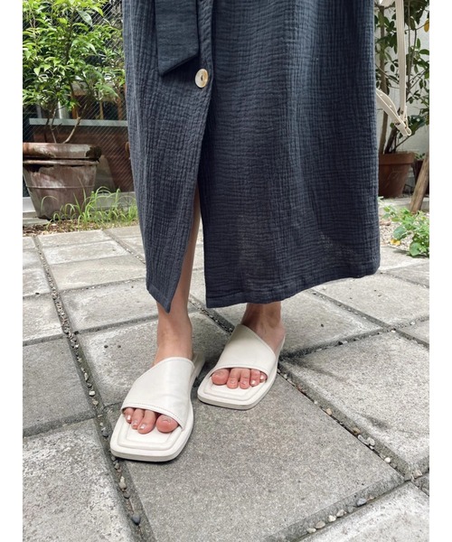 セール】Synthetic Leather Flat Sandal（サンダル）｜TRUNC 88