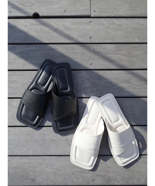 セール】Synthetic Leather Flat Sandal（サンダル）｜TRUNC 88
