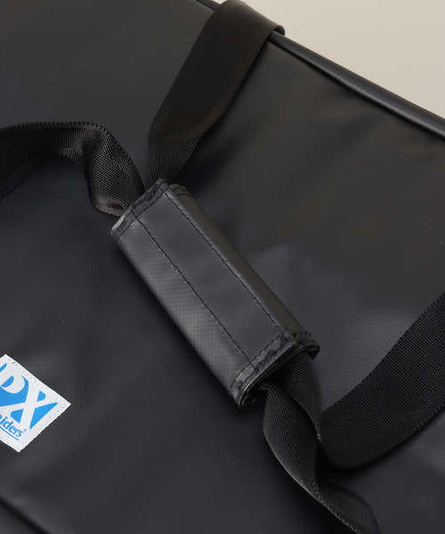 Liberaiders(リベレイダース)の「【Liberaiders/リベレイダース】PX SOFT COOLER BAG L(ショルダーバッグ・メンズ・ブラック/カーキ・FREE)」の4枚目の写真