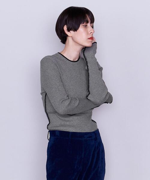 AEWEN MATOPH（イウエン マトフ）の「＜AEWEN MATOPH＞C/CA ステッチ クルーネック リブニット（ニット/セーター・レディース・ブラック/グレー/ホワイト・FREE）」の3枚目の写真