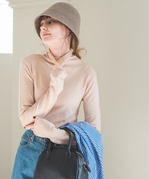 ANGIE（アンジー）の「タートルネックニット（ニット/セーター・レディース・ブラック/パープル/ライム/オレンジ/グリーン/アイボリー/ホワイト系その他/杢グレー/ライトベージュ/ライトパープル/グリーン系その他・MEDIUM/LARGE）」の21枚目の写真