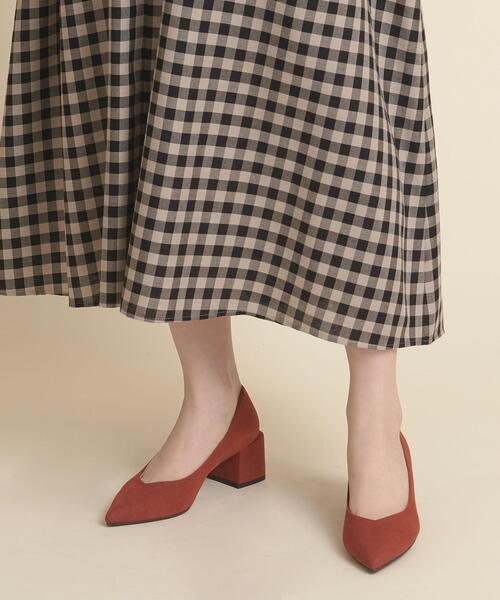 ODETTE E ODILE（オデットエオディール）の「【WEB限定】Vカットプレーン パンプス55●↓↑（パンプス・レディース・ダークブラウン/オレンジ系その他/オリーブ/パープル/その他1/ゴールド/シルバー/ダークグレー/ホワイト/ブラック・24.5cm/22.5cm/25cm/21.5cm/22cm/23.5cm/23cm/24cm）」の7枚目の写真