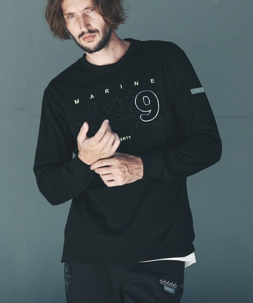 qwerty(クワーティ)の「mlt3979-3D Camo Embroidery LS TEE Tシャツ(Tシャツ/カットソー・メンズ・ネイビー/ブラック/ホワイト・M/L/XL)」の17枚目の写真