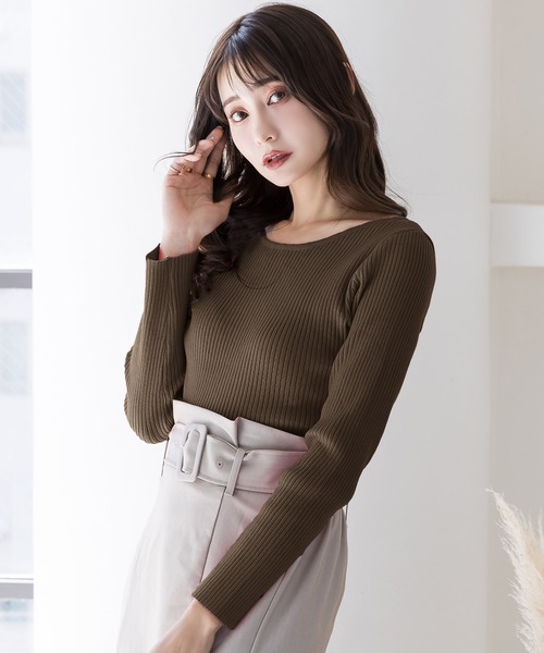 Julia Boutique(ジュリアブティック)の「前後2WAYネックパーソナルカラーリブニットトップス/22613(ニット/セーター・レディース・ブラック/ブルー/ピンク/チャコール/パープル/アイボリー/ブラウン/ライトピンク/ライトブルー/オレンジ/ネイビー/ボルドー/イエロー/パープル系/ベージュ/グリーン・ONE)」の5枚目の写真