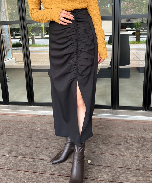 Ambre Ciel(アンブルシエル)の「2WAYシャーリングスリットスカート/【WEB/EC限定商品】(スカート・レディース・ブラック/モカ/ベージュ・SMALL/MEDIUM)」の4枚目の写真