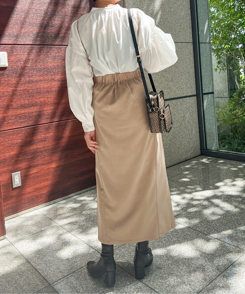 Ambre Ciel(アンブルシエル)の「2WAYシャーリングスリットスカート/【WEB/EC限定商品】(スカート・レディース・ブラック/モカ/ベージュ・SMALL/MEDIUM)」の17枚目の写真