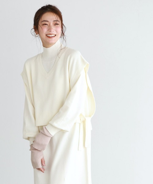 Vネックベスト×ワンピースセットアップ