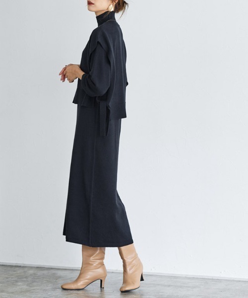 Vネックベスト×ワンピースセットアップ