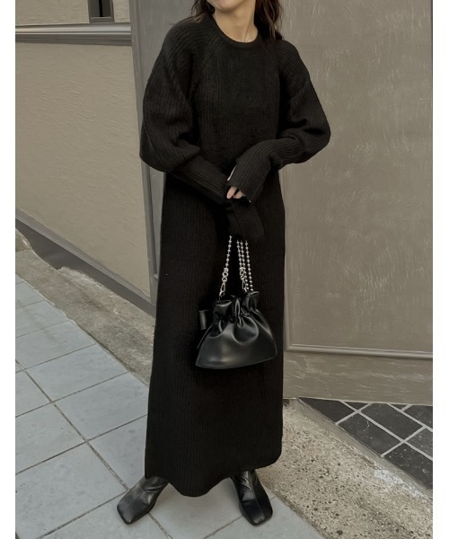 Re:EDIT（リエディ）の「[累計販売枚数1.75万枚突破！][新色追加][低身長サイズ有][サステナブル]指穴ボリュームスリーブ畦編みリブニットワンピース（ワンピース・レディース・チャコールグレー/ベージュ/ブルー/ブラック/イエロー/グレー/キャメル/ブラウン/ベージュ系その他/グレー系その他・LARGE/MEDIUM/SHORT）」の18枚目の写真