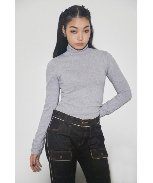 LAGUA GEM（ラグアジェム）の「GATHER TURTLENECK KNIT タートルネックニット（ニット/セーター・レディース・ブルー/ブラック/グレー・FREE）」の2枚目の写真