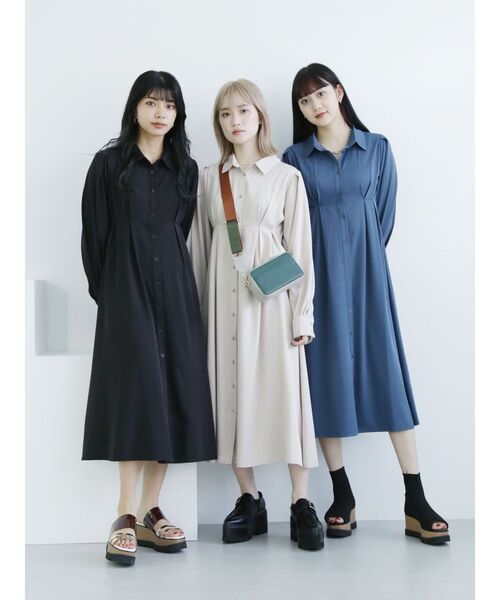 MURUA（ムルーア）の「ウエストタックシャツワンピース（ワンピース・レディース・ブラック/ブルー/ベージュ・FREE）」の4枚目の写真